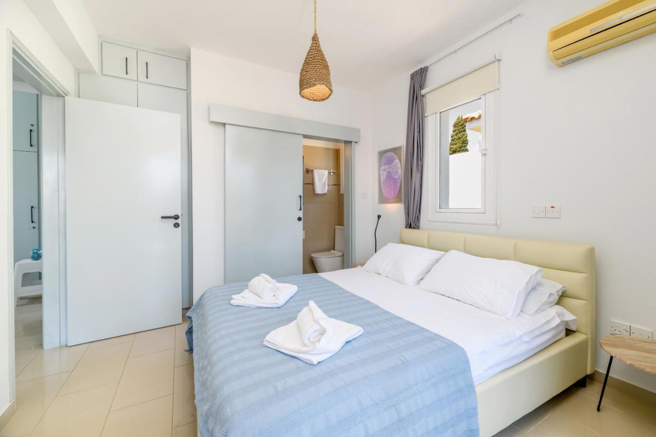 Villa Lela Serena By Ezoria Villas โปรทาราส ภายนอก รูปภาพ