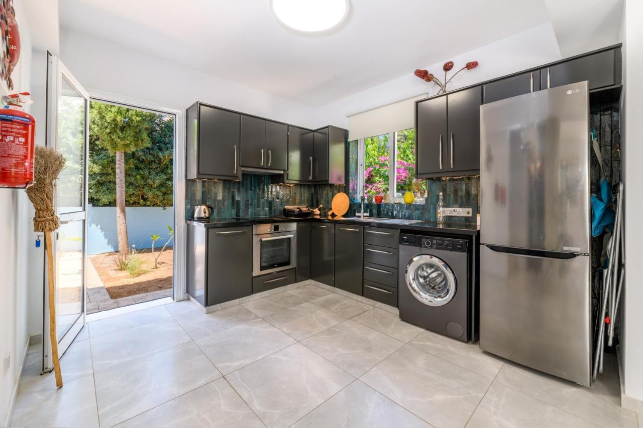 Villa Lela Serena By Ezoria Villas โปรทาราส ภายนอก รูปภาพ
